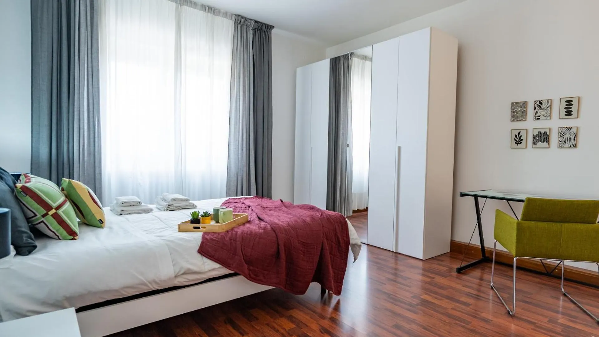 Hapton House Central 12 Mestre Italia